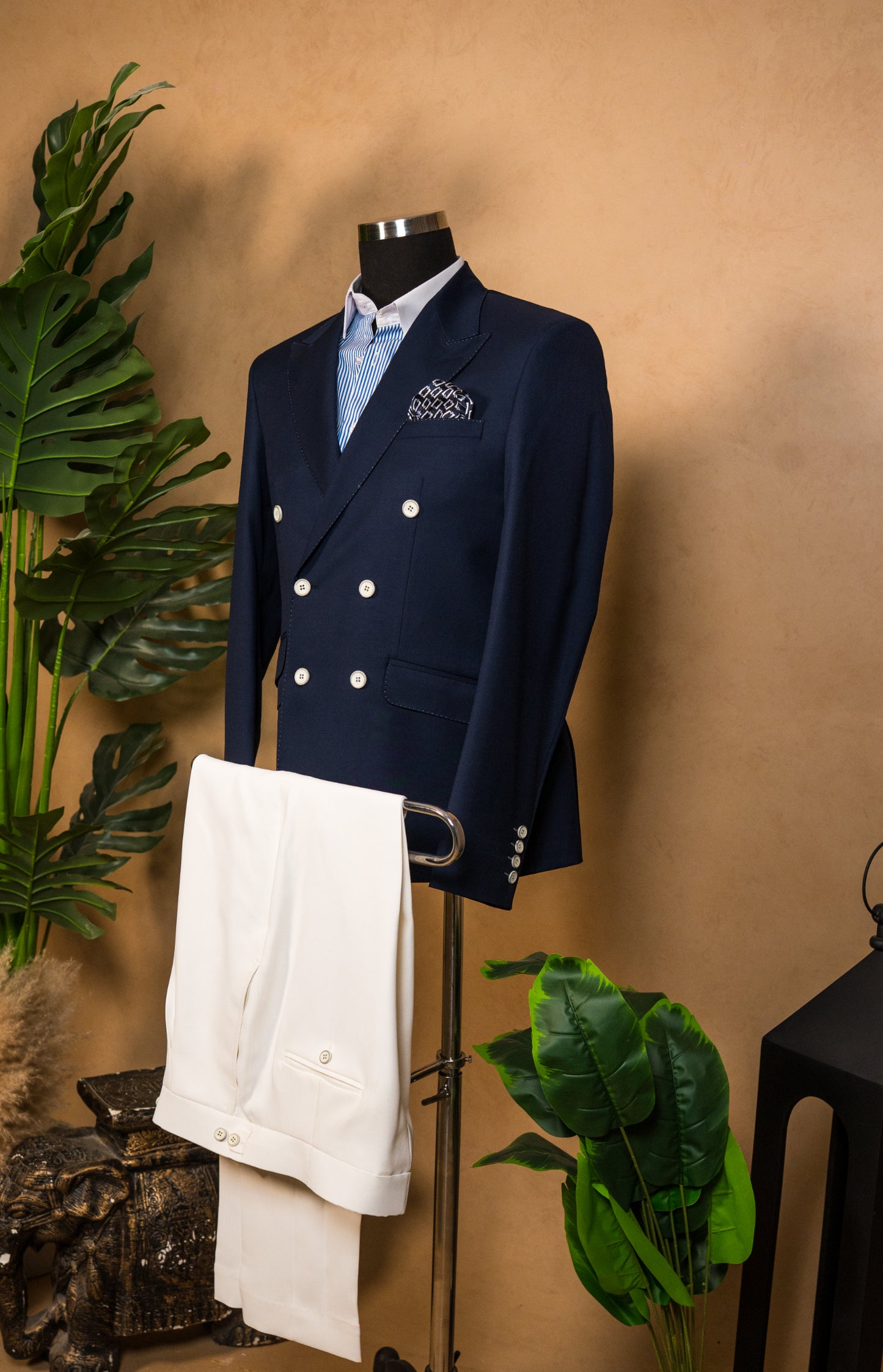 Navy Royale