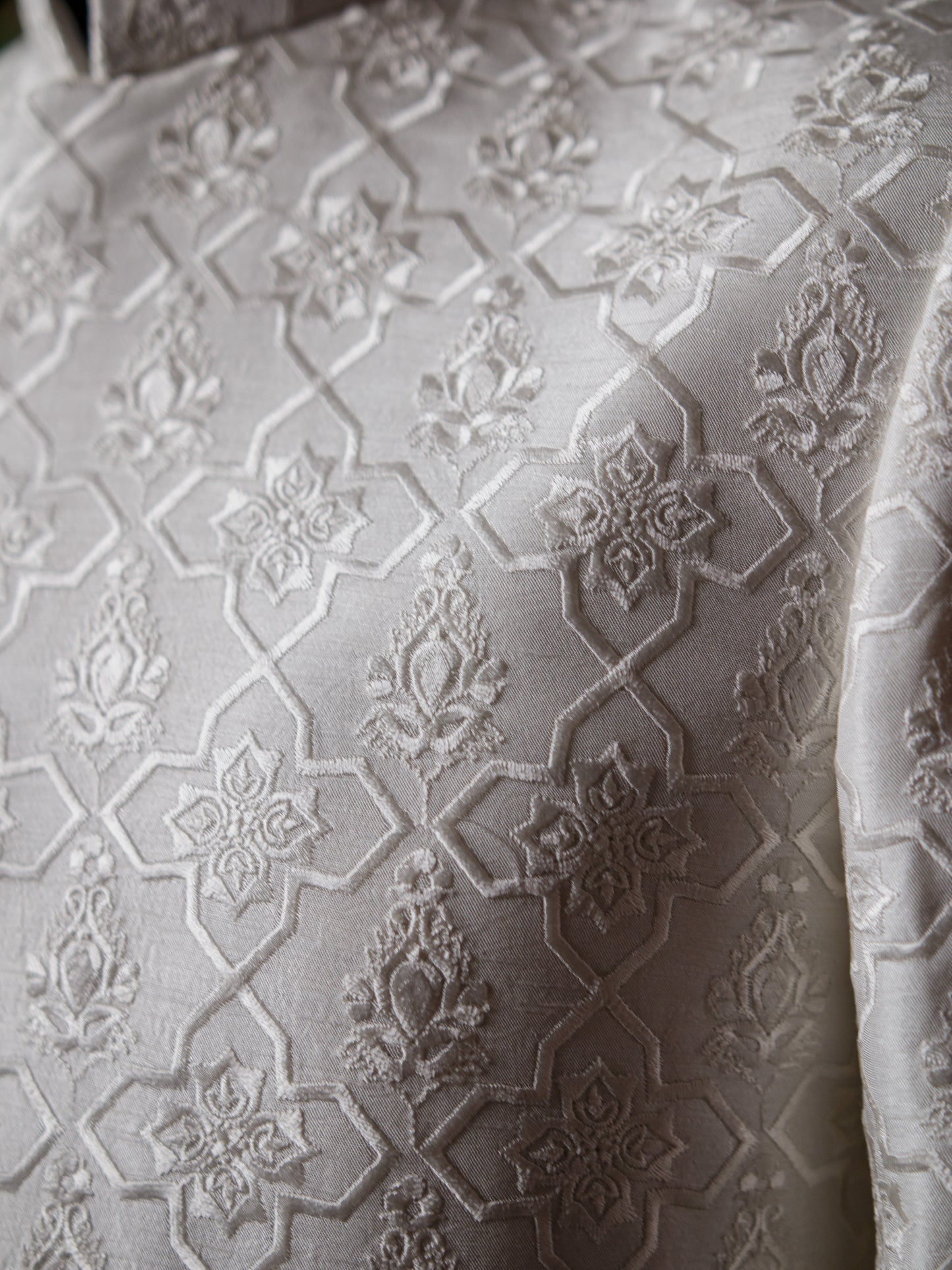 White Motif
