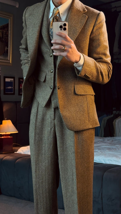 Old Money Brown - Cashmere Herringbone Three-Piece Suit
