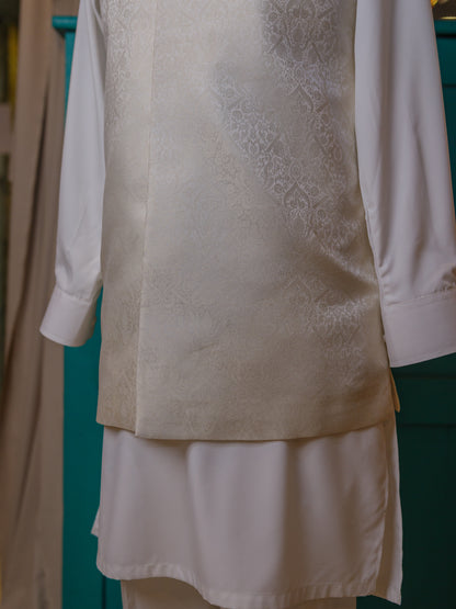 Ivory Majesty