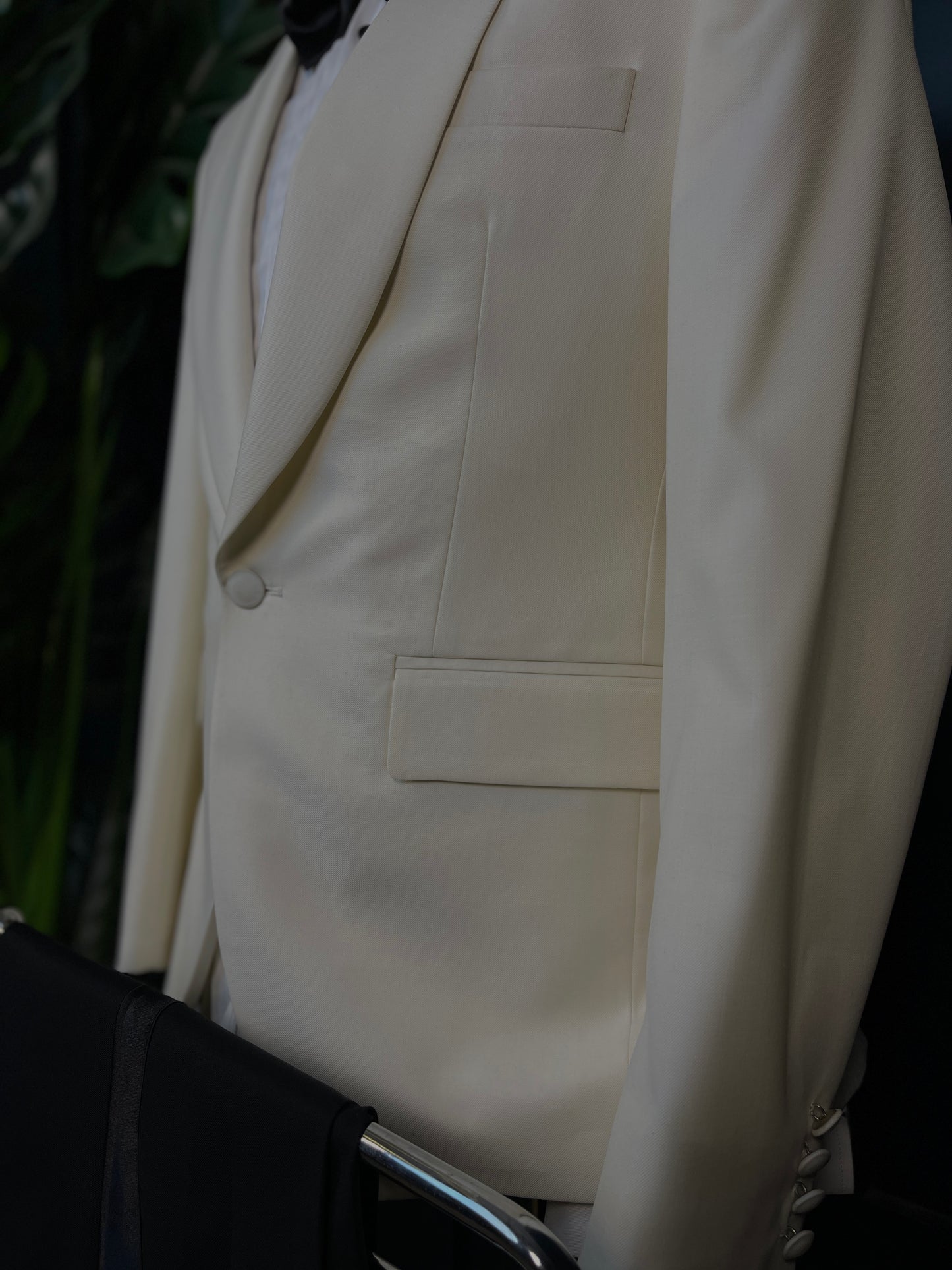 Roma Prestige - Off White Tuxedo