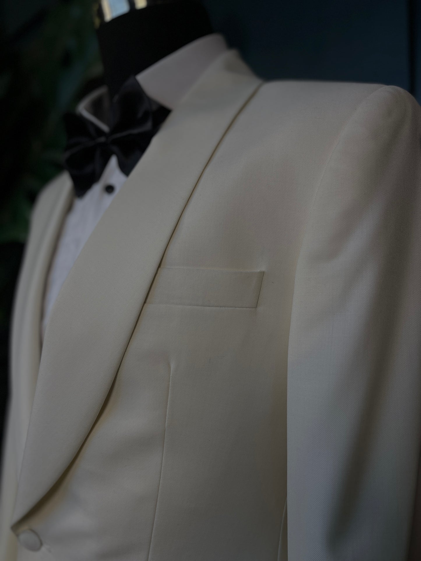Roma Prestige - Off White Tuxedo