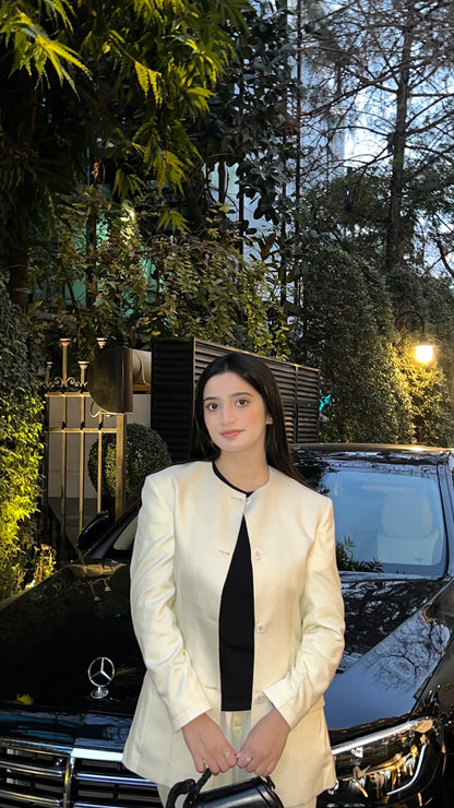 Sleek Collarless Blazer Set - RTW