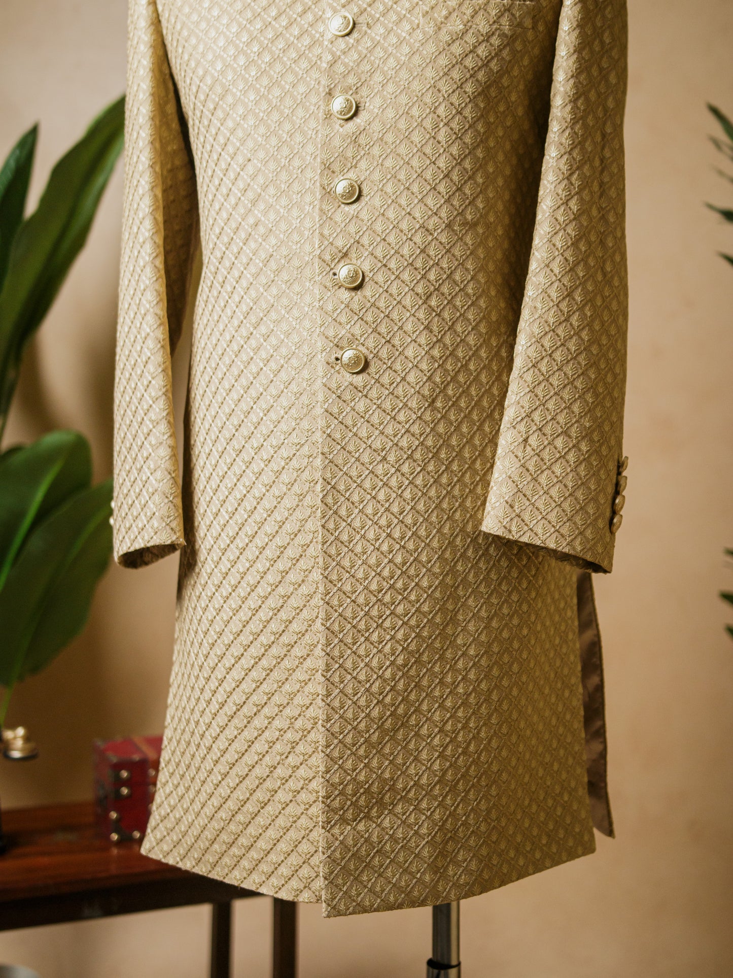 Beige Royale